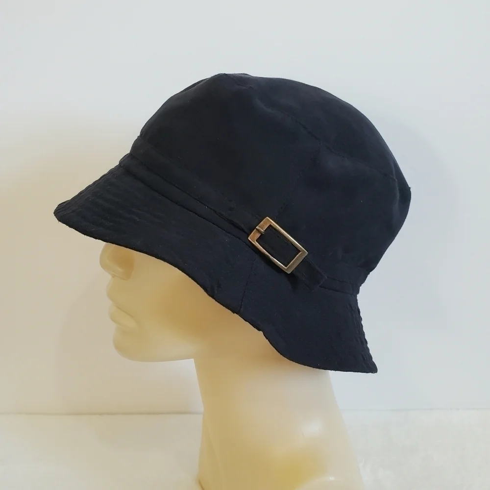 𝅺BLACK Soft Velvet Feel Bucket Hat